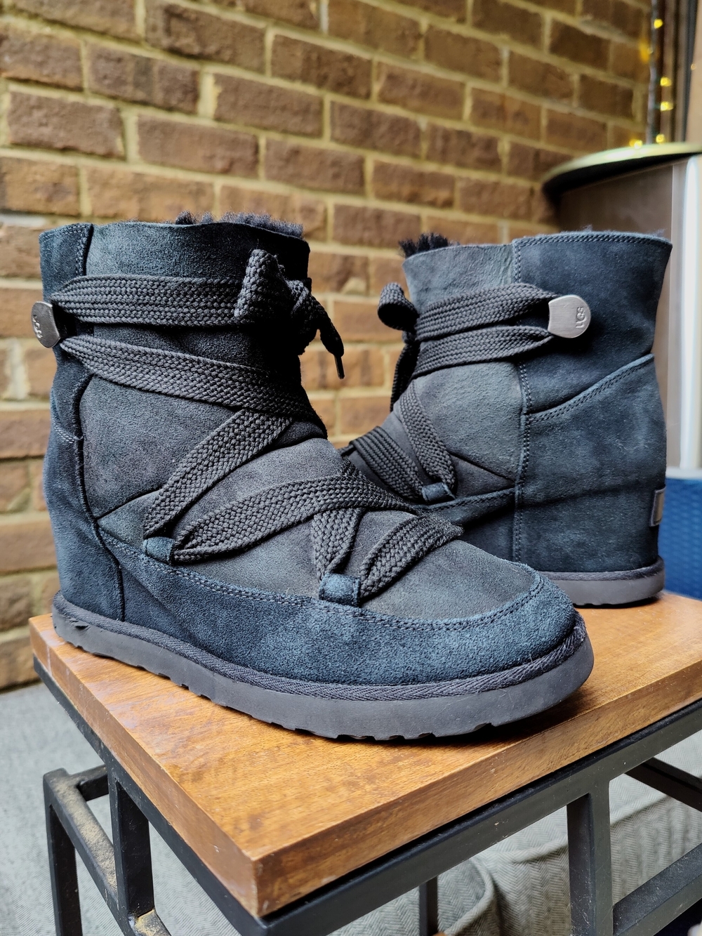 UGG Womens 8.5 Classic Femme Wedge Boots Lace-Up Black Suede Leather Sheepskin